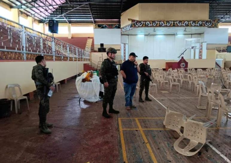 Під час католицької меси на Філіппінах стався вибух, чотири людини загинули