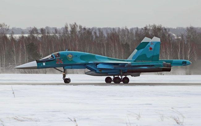 Росіяни малюють літаки-приманки на аеродромах, намагаючись обдурити безпілотники — ISW