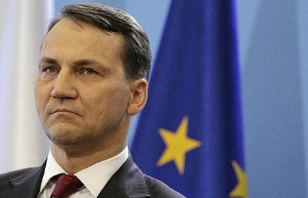Глава МЗС Польщі не виключає відправлення військ в Україну