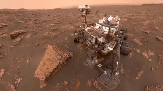 Марсохід Curiosity показав 12 годин на Червоній планеті