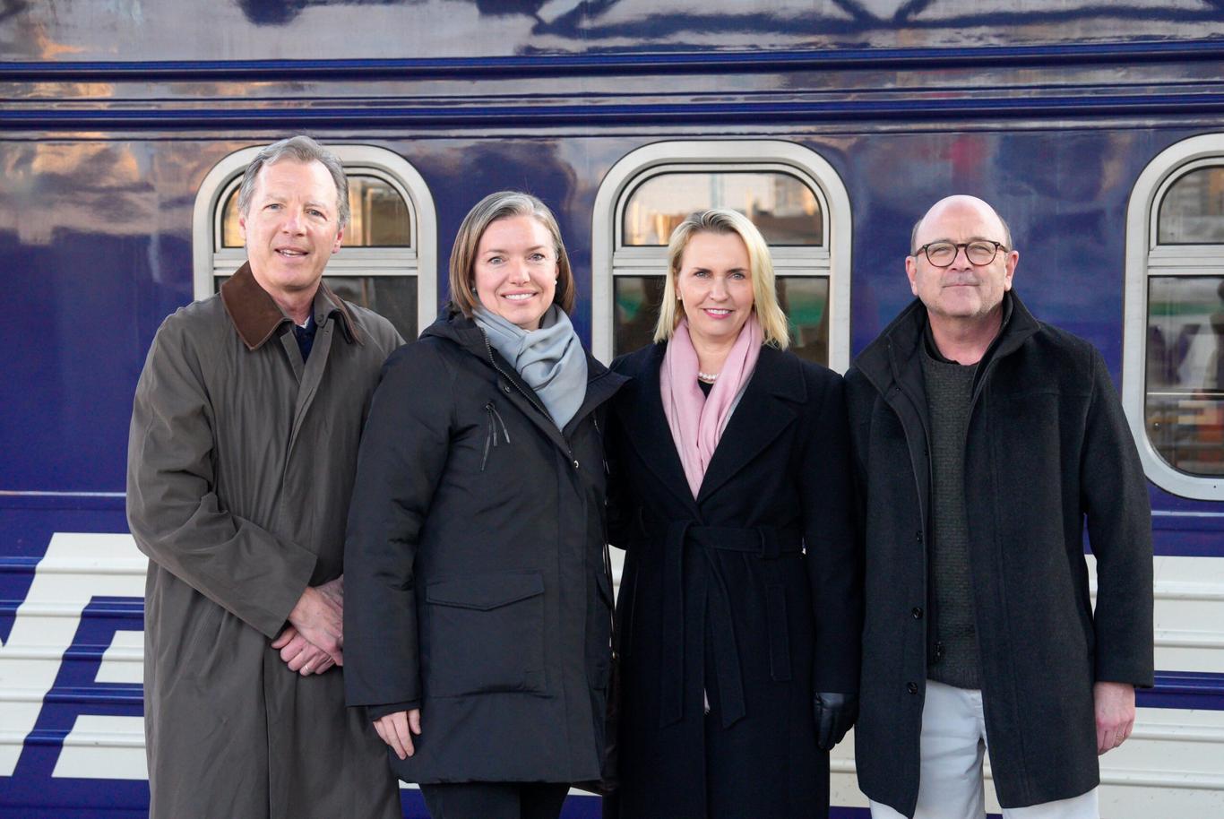 Inspectors from the Pentagon and the US State Department arrived in Ukraine