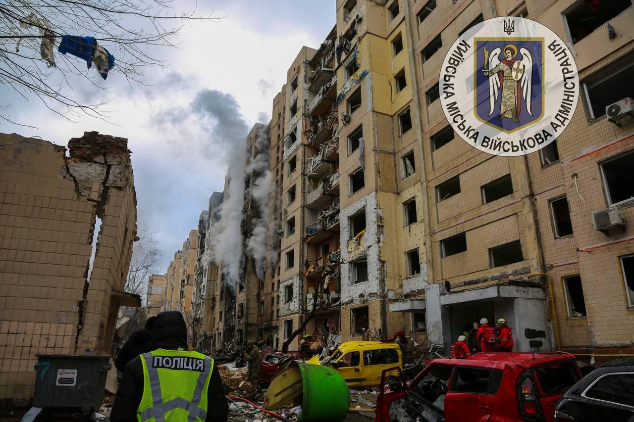 Влада Києва показала наслідки ракетного удару окупантів (ВІДЕО)