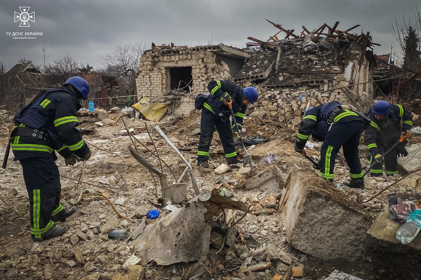 У Покровську виявили ще одного загиблого: кількість жертв удару росіян зросла (ФОТО)
