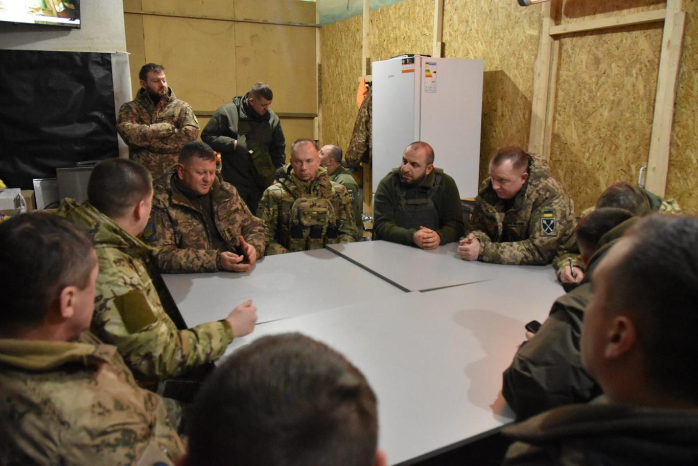 Умєров, Залужний і Шаптала відвідали позиції Сил оборони в районі Куп’янська