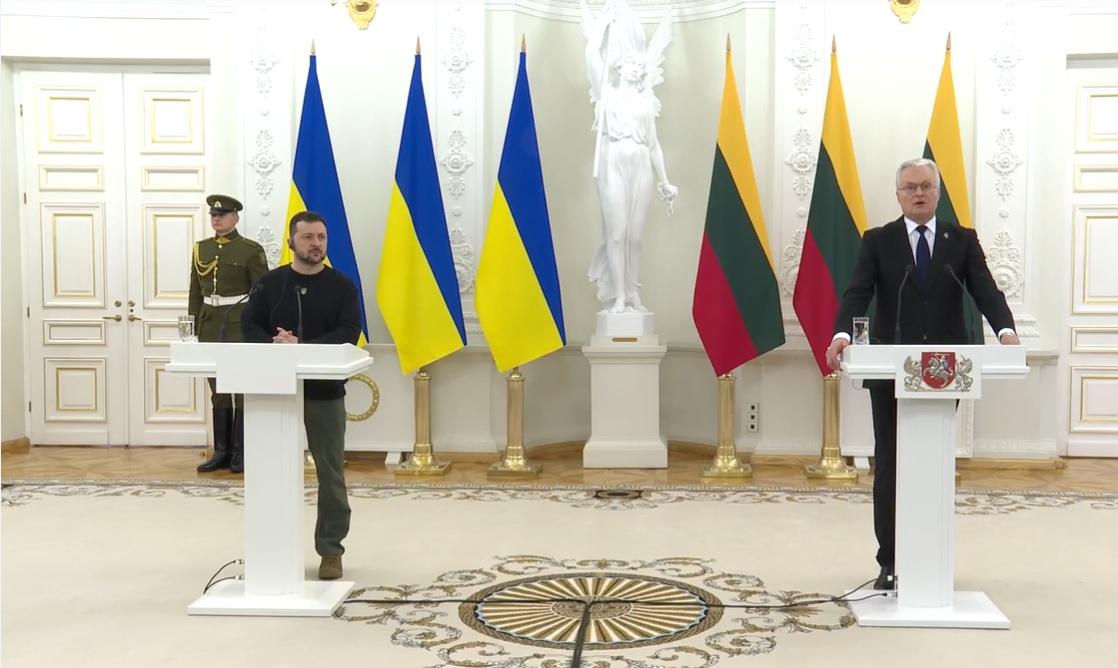 Зеленський привітав Науседу з перемогою на виборах президента Литви