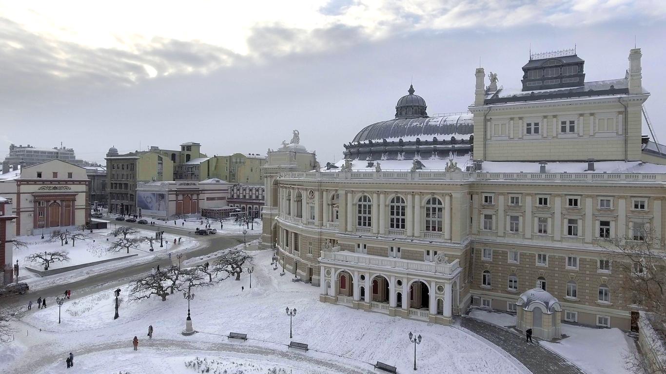 Houses were shaken so severely that the ceilings simply could not withstand the fastenings — correspondent about the attack on Odesa