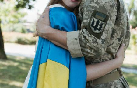 Навчання ІТ для партнерок військовослужбовців: як отримати унікальну можливість?