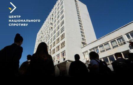 На окупованих територіях росіяни змушують підлітків навчатись у псевдоуніверситетах — ЦНС