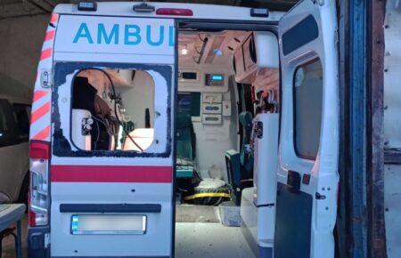 На Херсонщині через обстріл окупантами пункту «швидкої» поранені 4 рятувальників