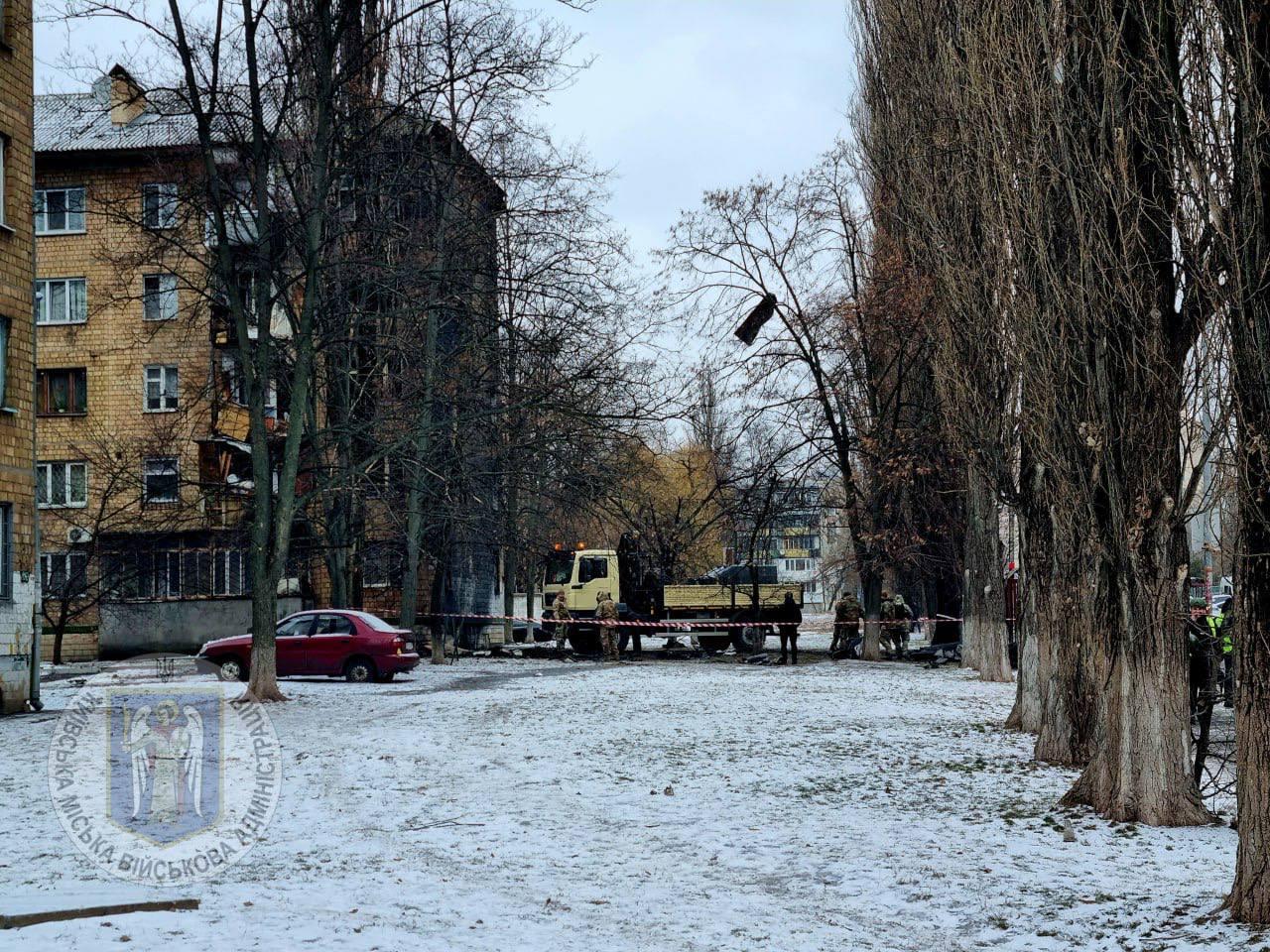 Ракетна атака на Київ: влада уточнила дані про пошкодження та постраждалих