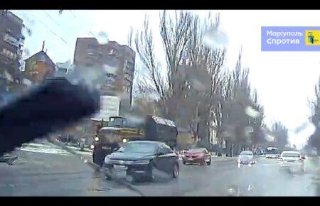 Movement of occupants towards Volnovakha detected in Mariupol (VIDEO)