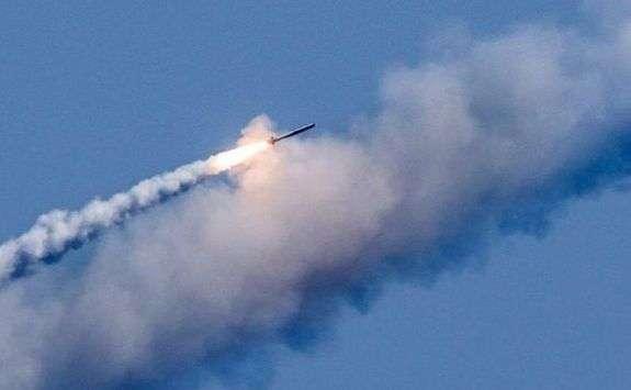 Поблизу Дніпра збили дві ракети російських окупантів