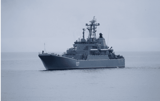 РФ вивела у Чорне та Азовське моря по одному кораблю
