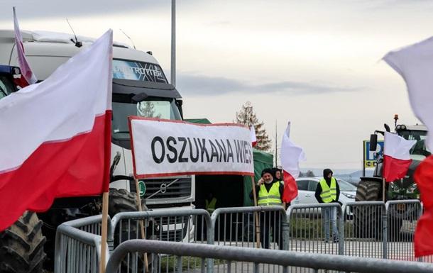 Україна ще не зверталась до ЄС із запитом розв'язати ситуацію на кордоні, чим дає Польщі шанс і час вирішити все самій — політолог