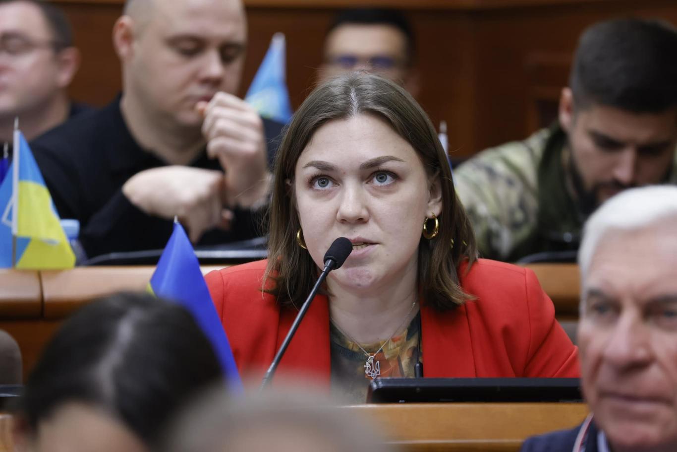 Міський голова та міськрада більше зважають на думку окремих будівельних компаній, ніж громади — Семенова