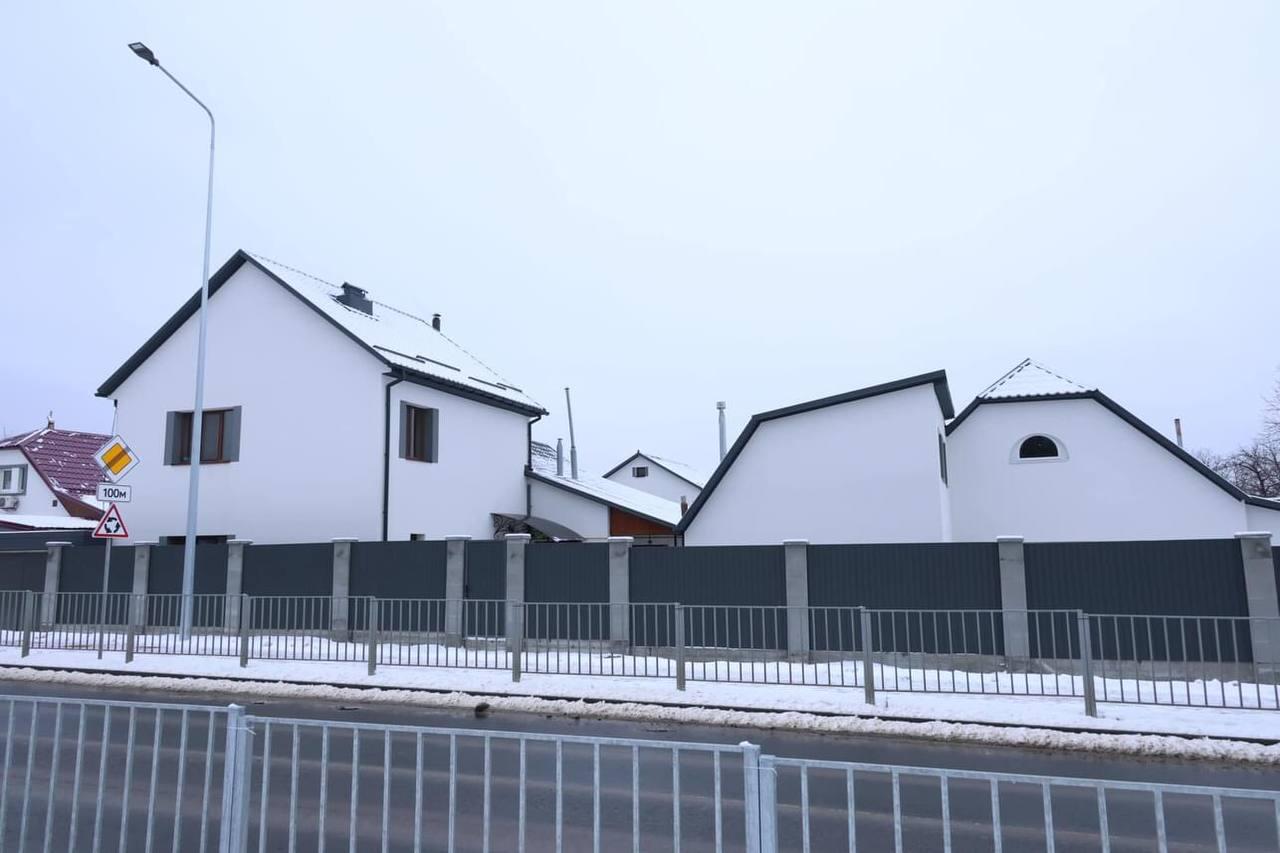 На Київщині вже відновили майже 17 тис. об'єктів, пошкоджених внаслідок бойових дій — ОВА (ФОТО)