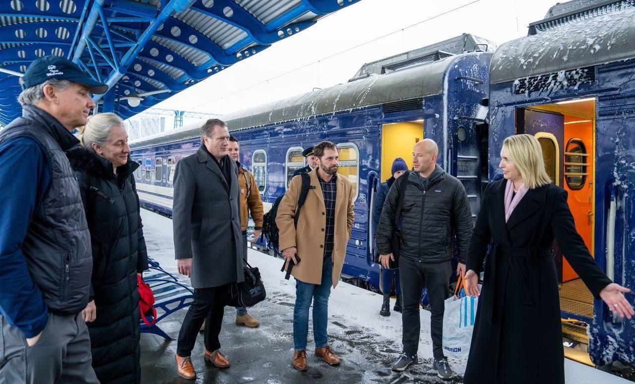До Києва прибула двопартійна делегація Конгресу США