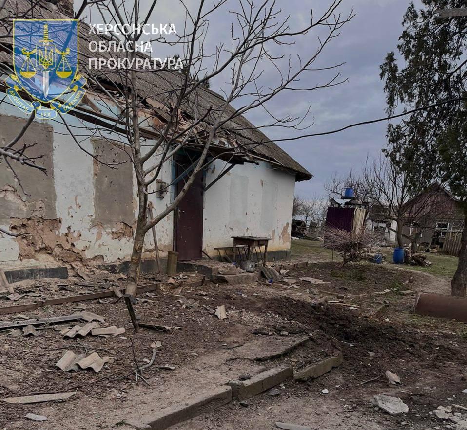 Російські війська атакували два села на Херсонщині, є поранені