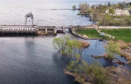 Хто зорганізував вибух на греблі в Козаровичах у 2022 році і як це затримало росіян