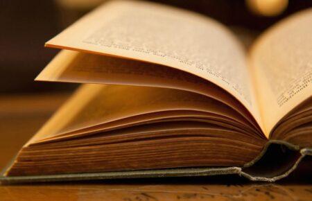 «Любов, виживання, смерть»: про що поезія воєнної доби та в чому її переваги