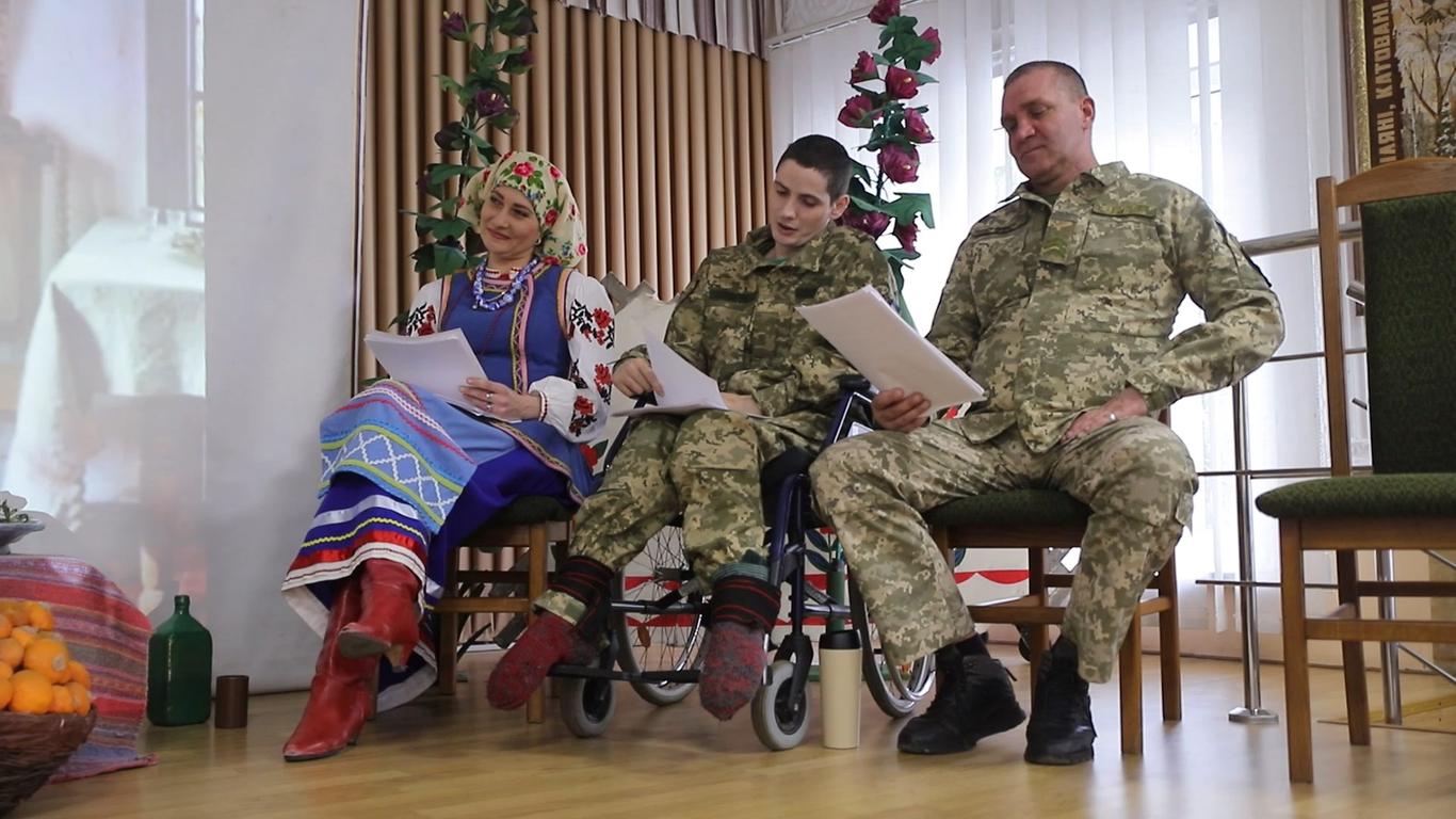 «Мистецтво лікує»: у Кропивницькому поранені військові стали акторами вистави