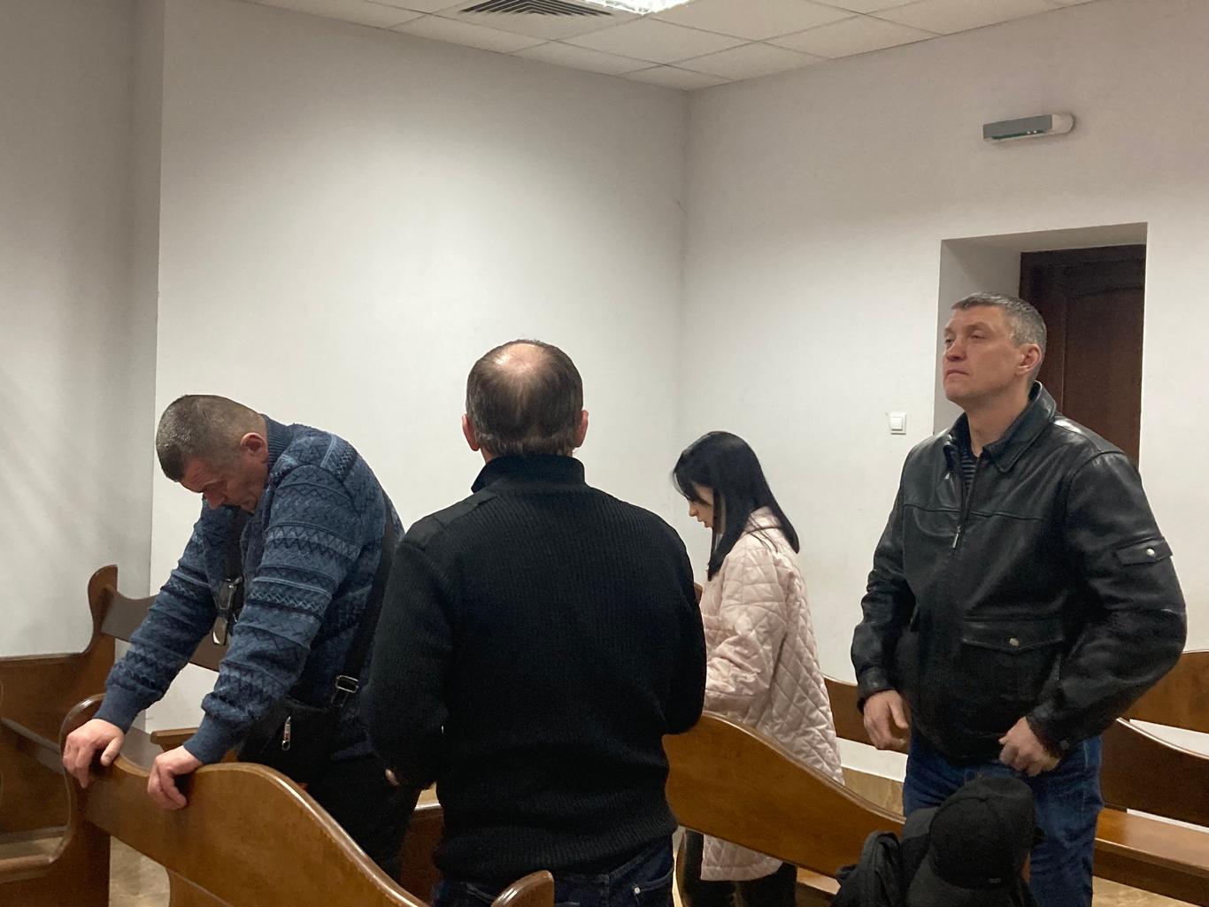 Суд закрив справу щодо двох ексміліціонерів, які під час Революції Гідності видавали автомати «тітушкам»