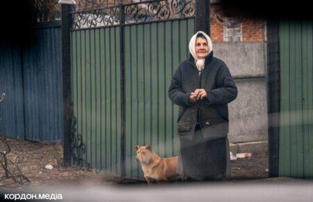 10 кілометрів з коровами та під білим прапором: як мешканці прикордоння Сумщини самотужки евакуюються