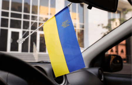 Місяць за місяцем дешевшають Tesla: Станіслав Бучацький про український авторинок