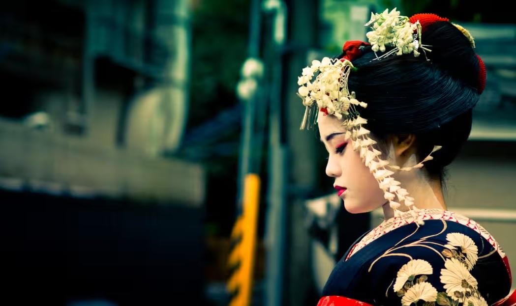 У Кіото деякі вулиці закриють для туристів — вони неввічливі з гейшами