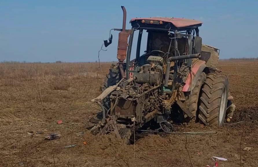 На Херсонщині чоловік підірвався на міні під час обробітку землі