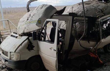 Російські окупанти атакували дронами автобус із гуманітарною допомогою на Херсонщині