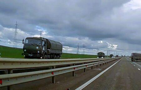 В окупованому Криму повідомляють про рух колони військової техніки