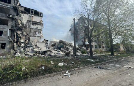 Суцільні руїни та знищені під фундамент багатоповерхівки — Дяченко про ситуацію в Очеретиному