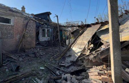 Нікопольщина знову потерпала від ворожих дронів та артилерії, є руйнування (ФОТО)