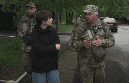 «Чоловік вдома? — Не знаю»: як журналістка провела день з ТЦК