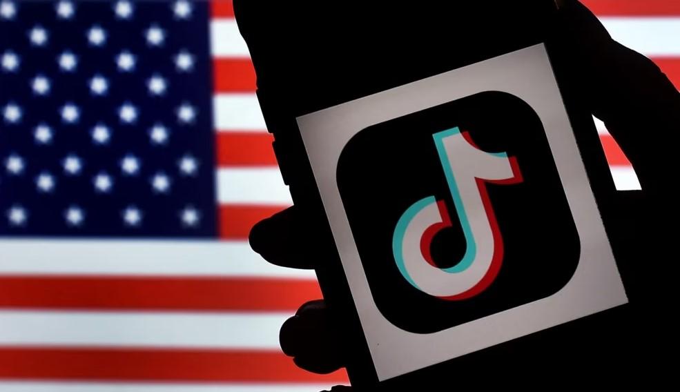 Байден підписав закон про потенційну заборону TikTok у США