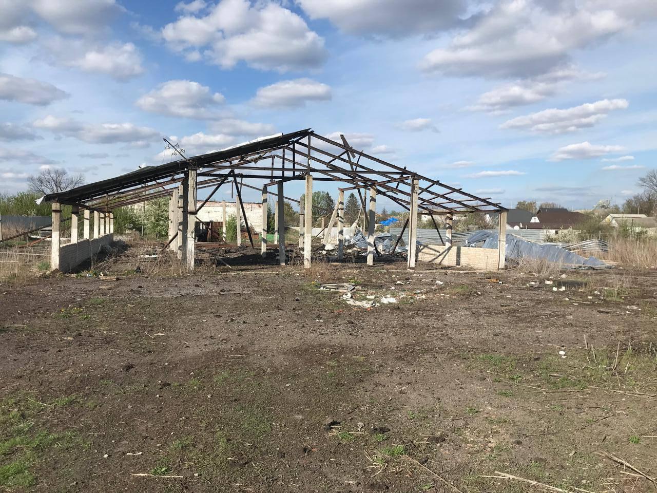 Російські окупанти КАБом атакували село у Харківському районі: є загиблі та поранені