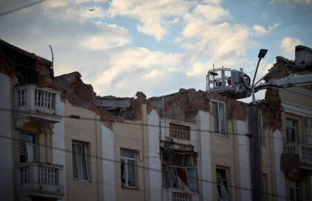 Під завалами будинку у Дніпрі виявили тіло чоловіка
