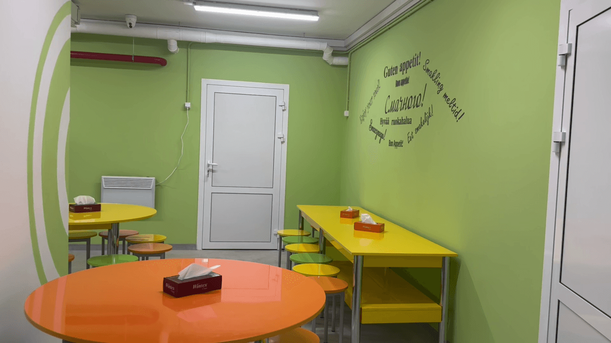 Для учнів 5-11 класів на прифронтових територіях шкільне харчування стане безплатним з 1 вересня