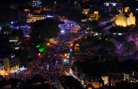 В антиурядовому протесті у Грузії взяли участь щонайменше 200 тисяч людей