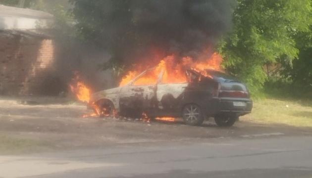 У Маріуполі партизани підпалили автівку загарбників