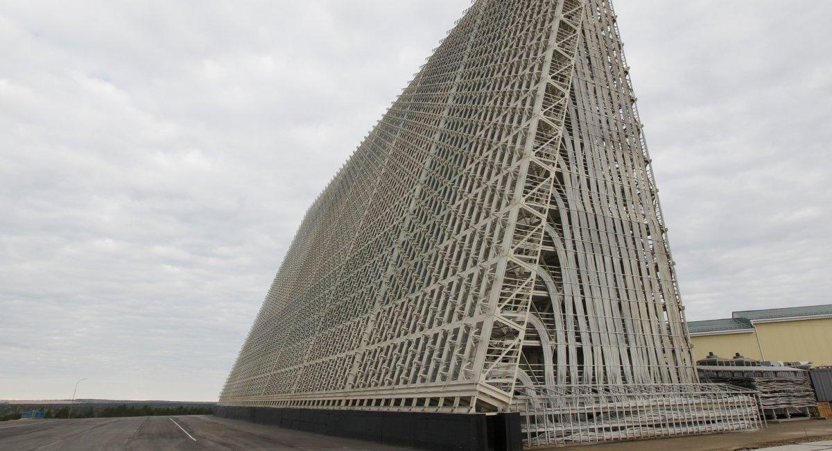 Ніхто ніколи досі не атакував надгоризонтні РЛС — експерт з озброєнь про удари по російських станціях