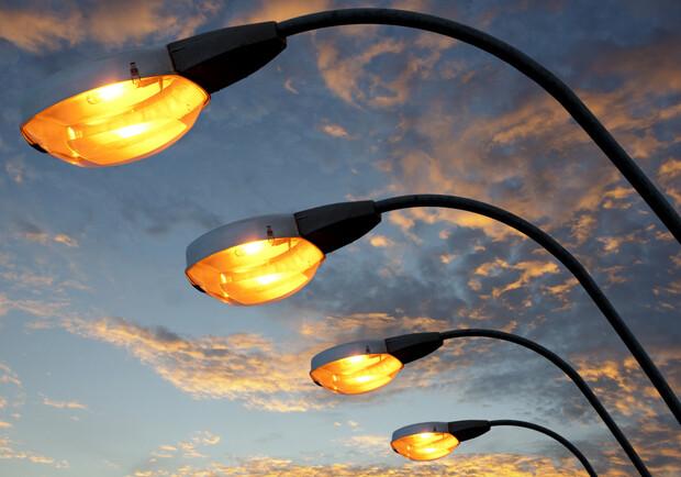 У Києві для економії електроенергії зменшать яскравість вуличного освітлення