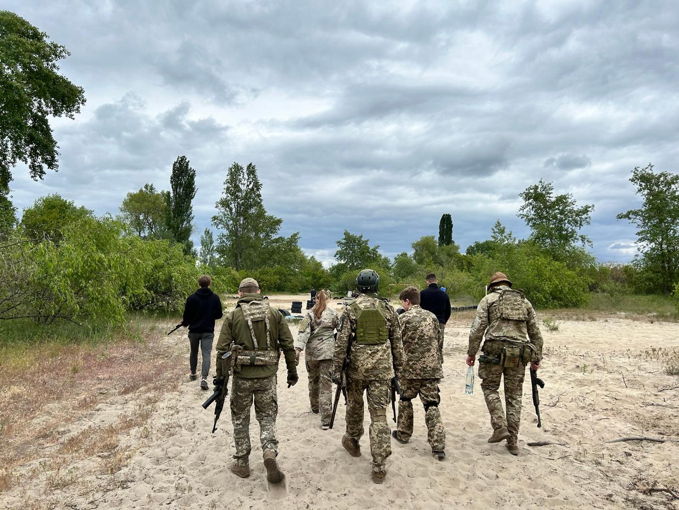 У столиці молодь проходить військовий вишкіл «Захисник Києва»