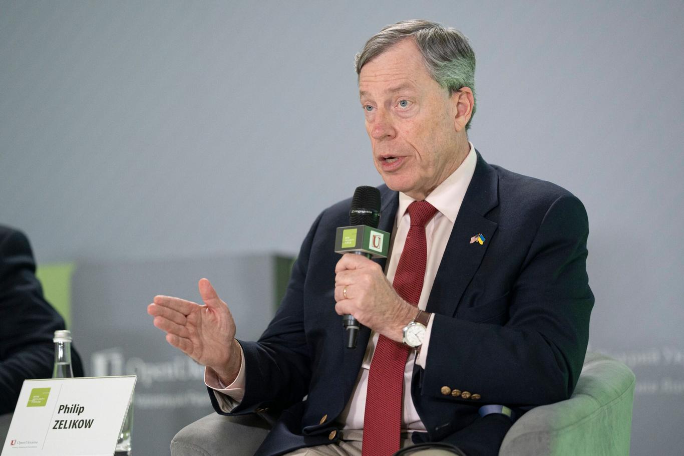 «Чи виживе Україна у цій війні — залежить від грошей і зброї» — Філіп Зеліков