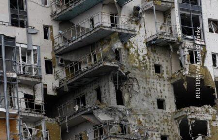 Ворог вдарив по Харкову авіабомбами, у зруйнованих квартирах можуть бути люди — кореспондентка