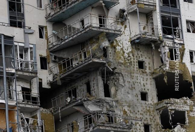 Ворог вдарив по Харкову авіабомбами, у зруйнованих квартирах можуть бути люди — кореспондентка