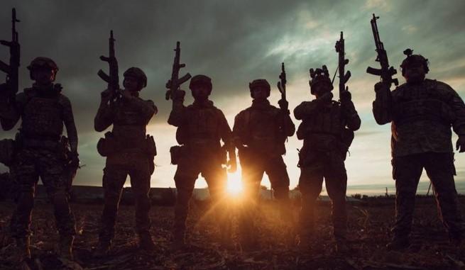 Петиція про зняття обмежень на передачу американської зброї «Азову» набрала 25 тисяч підписів