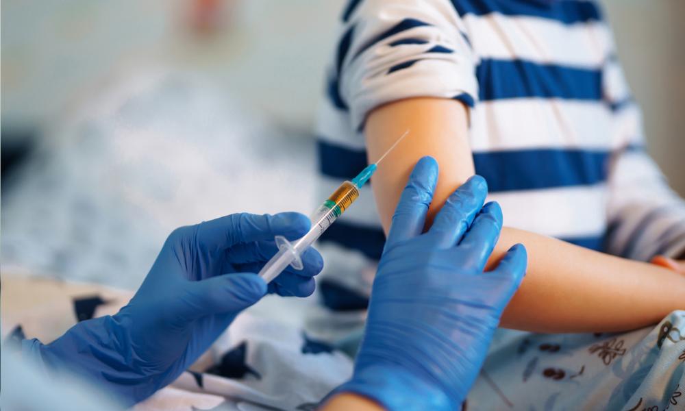 Бексеро та Варілрикс*: чому в Україні нестача платних вакцин