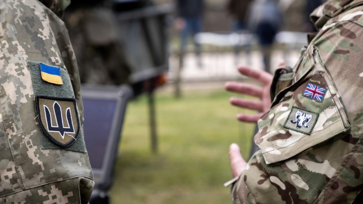 Британія передає Україні пакет допомоги для посилення повітряної та морської оборони